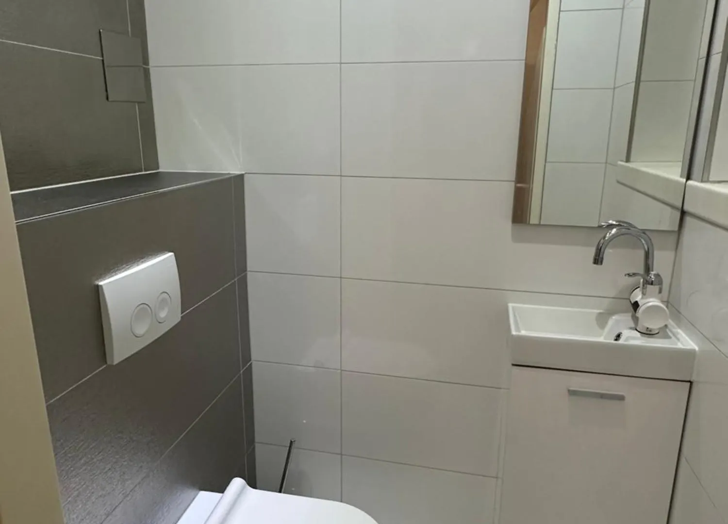 Schoene Wohnung Mit Balkon 비엔나
