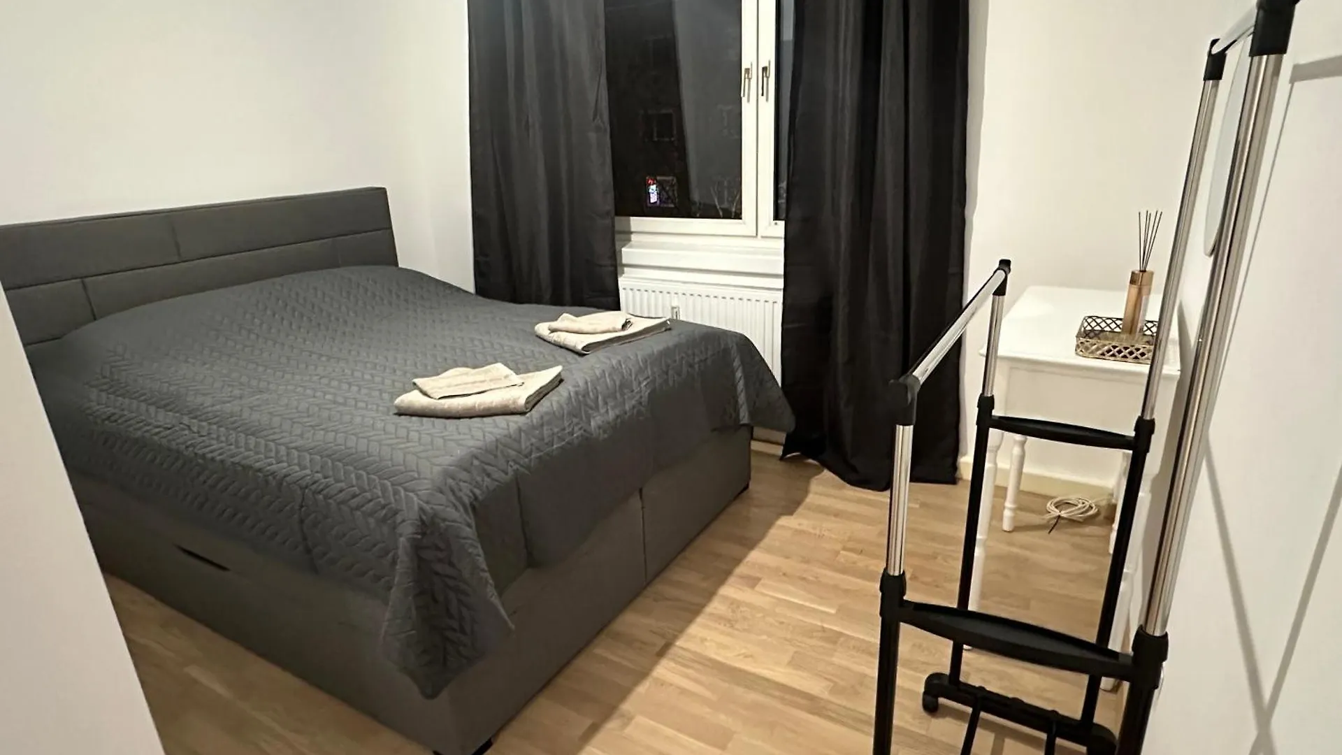 아파트 Schoene Wohnung Mit Balkon 비엔나