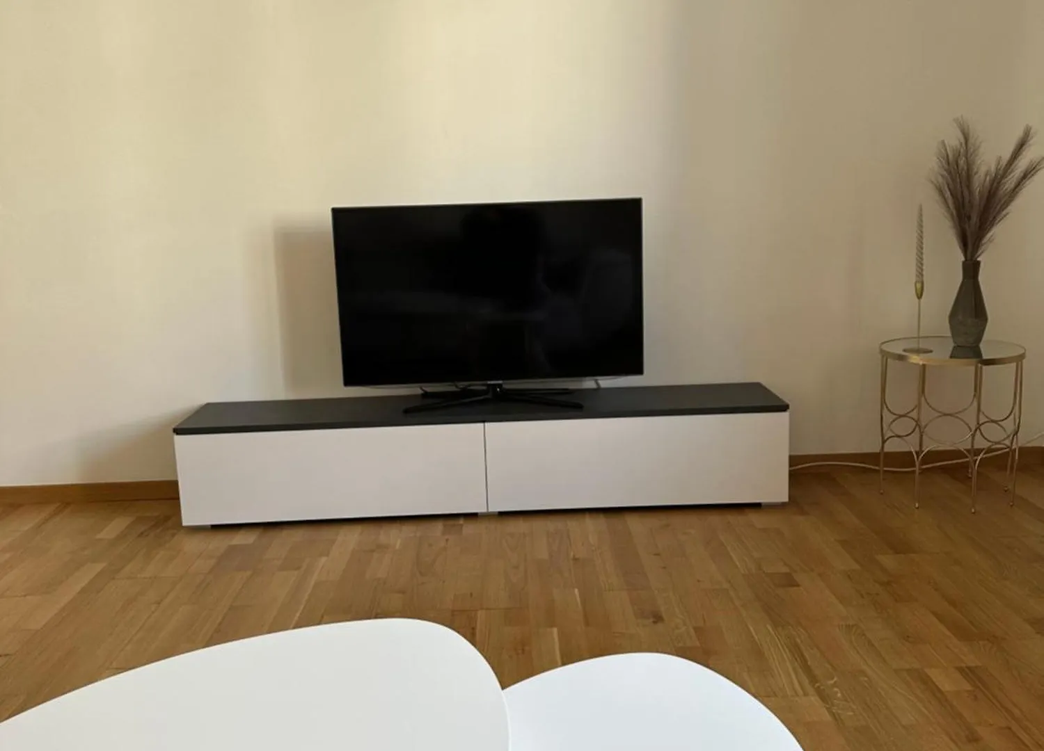 Schoene Wohnung Mit Balkon 비엔나